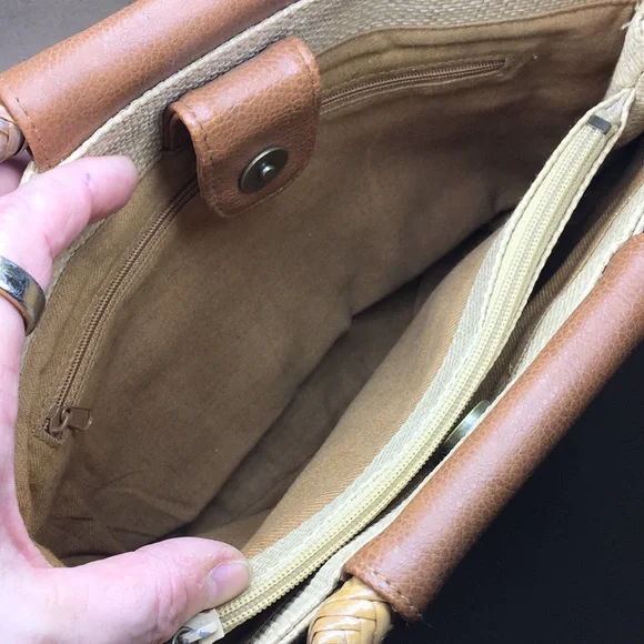 Embroidered Floral Raffia Handbag - Picture 8 of 11